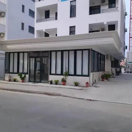 Villa-hotel Ludianna * Golem (Tirana)