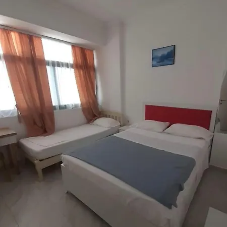Villa-hotel Ludianna * Golem (Tirana)