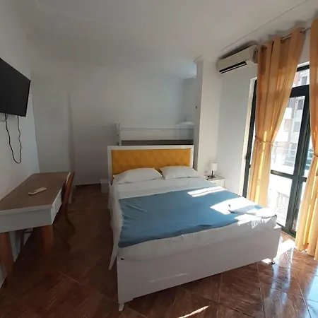 Πανσιόν Villa-hotel Ludianna *