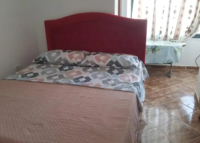 Villa-hotel Ludianna *