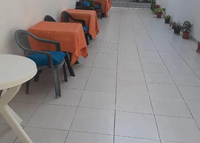 Villa-hotel Ludianna *